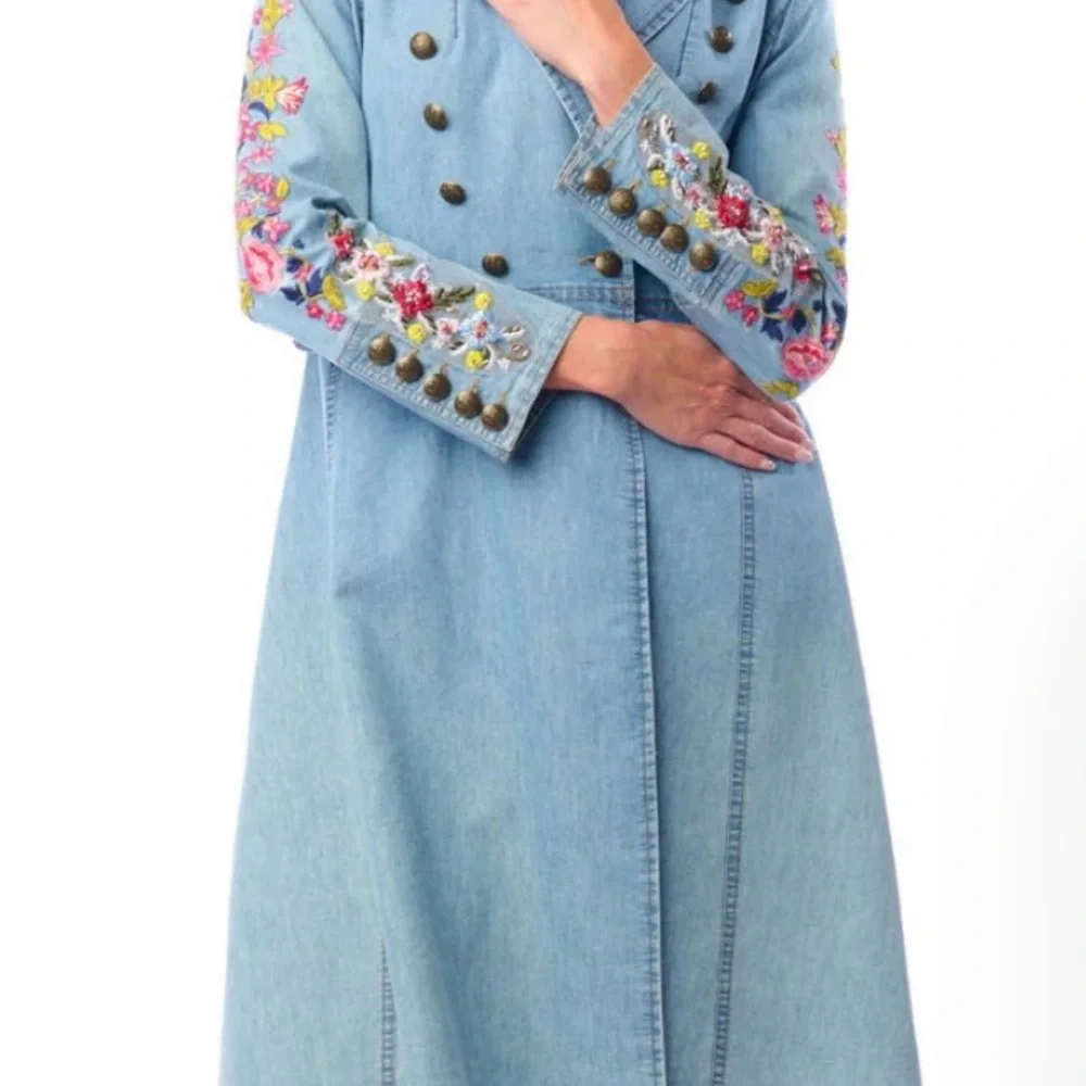 ARATTA Silent Journey NEW YORKER Jean Jacket with Floral Embroidery - Picture 2 of 3